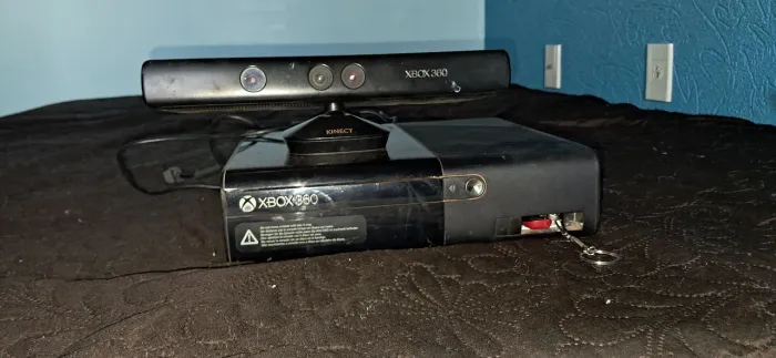 Vendo xbox 360 desbloqueado, usado, mas conservado