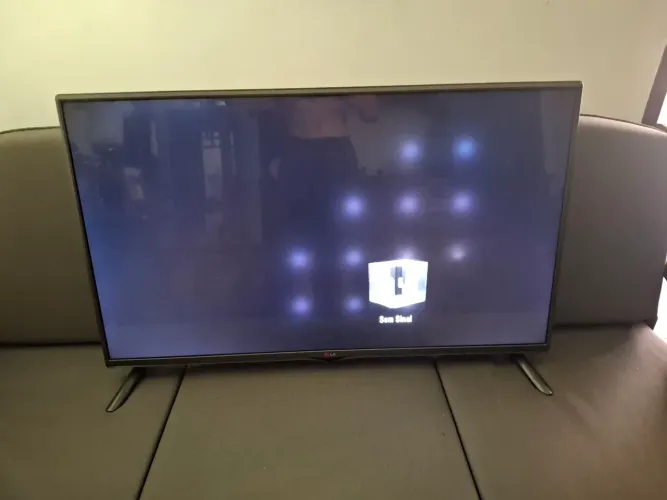 Televisão de 42 polegadas com defeito na imagem