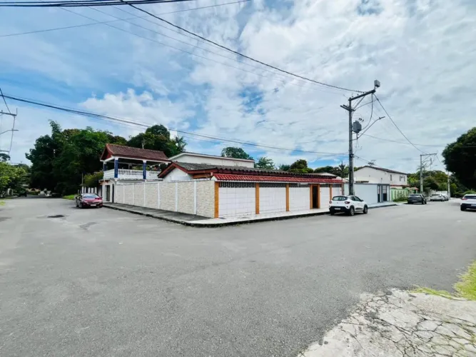 Casa Duplex de esquina com piscina no Residencial Ilha dos Campos Elíseos - Planalto