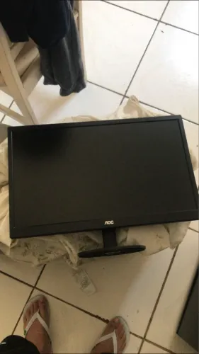 MONITOR SEMINOVO 24 PL funcionando tudo perfeitamente
