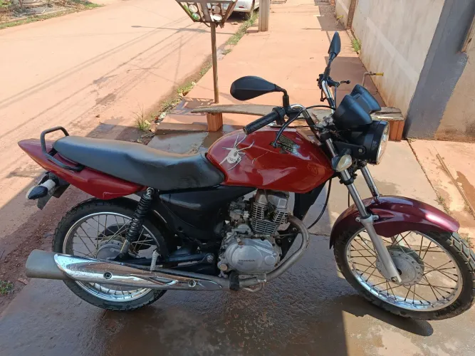 Vendo Moto Parcelo com acréscimo da máquina