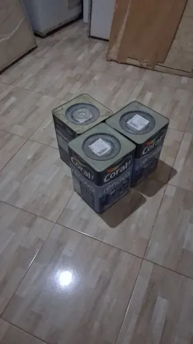 Vendo 3 latas de tinta coral