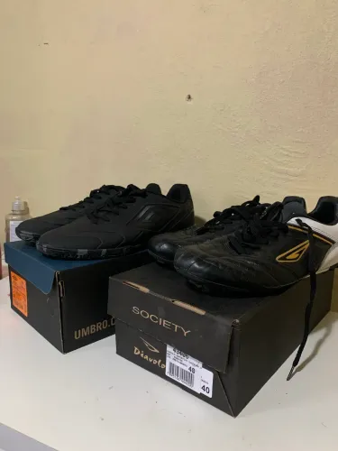 Chuteira society umbro