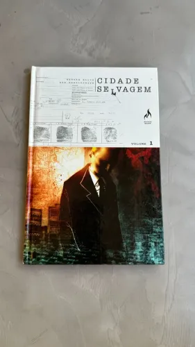 HQ Cidade Selvagem (Vol. 1) - Warren Ellis e Ben Templesmith (Capa Dura) - Mythos