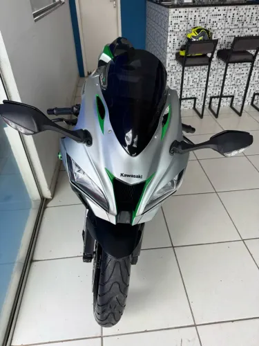 Kawasaki Ninja Zx-10/ Zx-10r 1000cc 2025