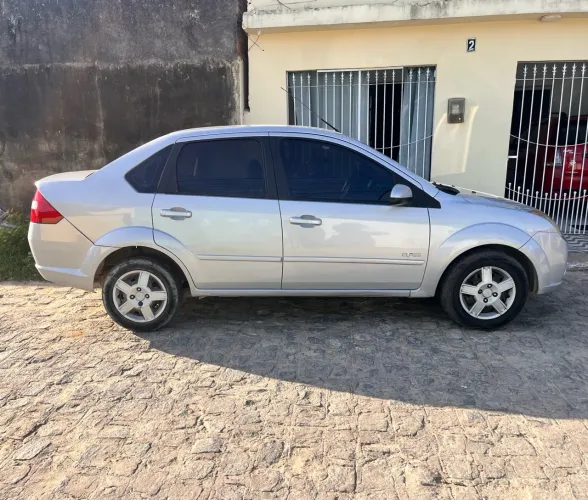 Ford Fiesta Sed. 1.6 8V Flex 4P 2010