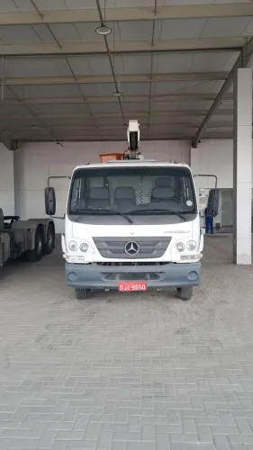 M.Benz acello 815 2p ano 2012