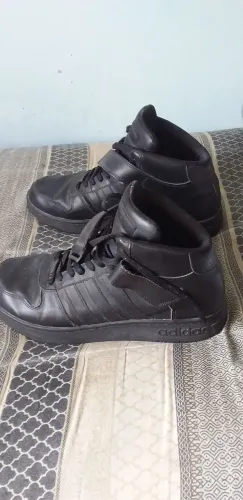 Tênis Adidas neo