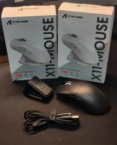 Mouse Gamer Attack Shark X11 Preto com Dock de Carregamento