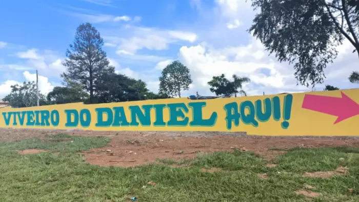 Pintor Letrista: Escrevo em paredes, muros,  fachadas...