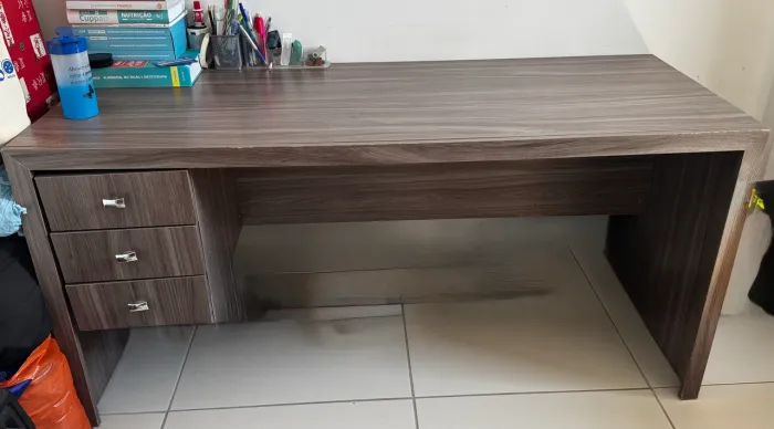 MESA PARA ESTUDOS OU ESCRITÓRIO