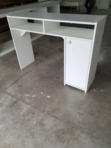 Mesa de manicure nova 