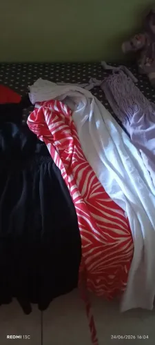 Vestidos e saias