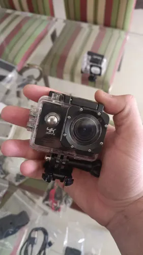 Camera de esportes com todos suportes completa.