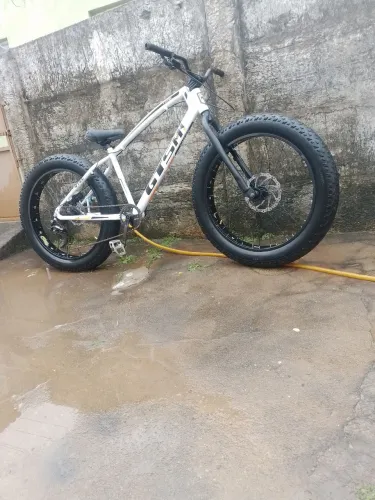 Vendo bicicleta fat bike file so pega e andar  ou troco em motinha eletrica