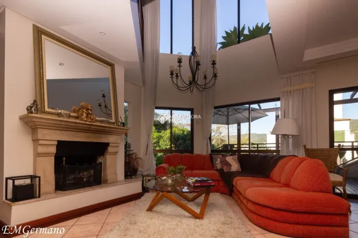 Casa no Bairro Trindade com Área total de 483m².