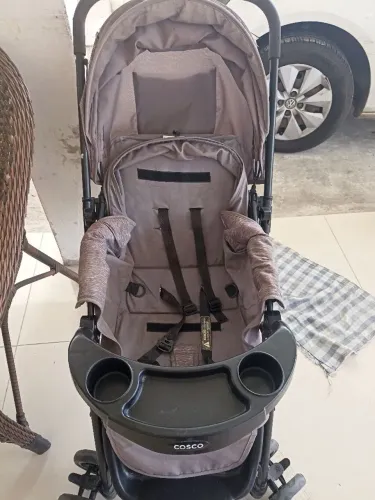 Carrinho de bebê + bebe conforto