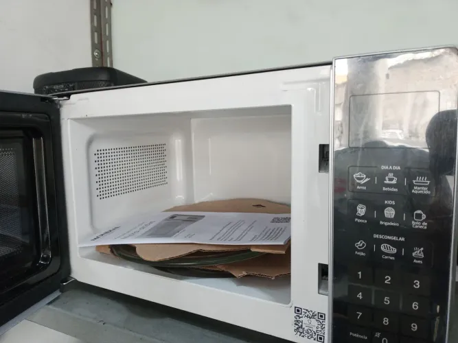 MICROONDA MARCA MUNDIAL 21 LITROS MODELO MO.01.21.E.