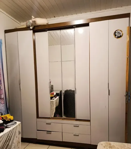 Guarda roupa de casal