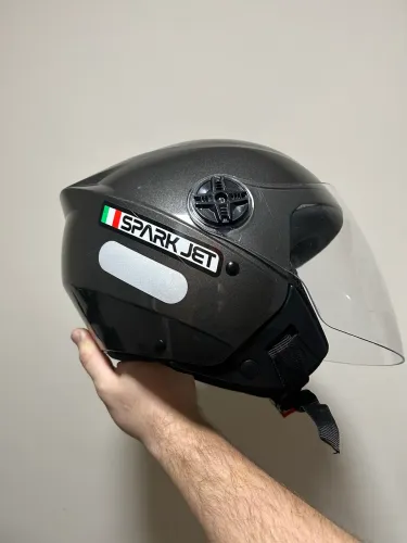 Capacete para motociclista 58 SPARK JET aberto
