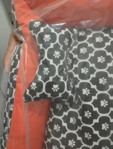 Cama para Cachorro ou Gato Tamanho Grande 70x55cm + Ossinho