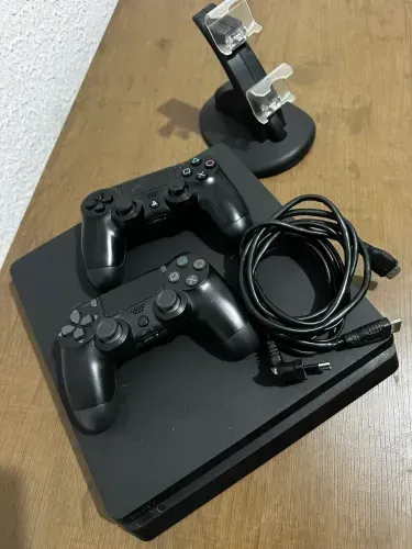 Ps4 Slim 500GB 2 manete original!!