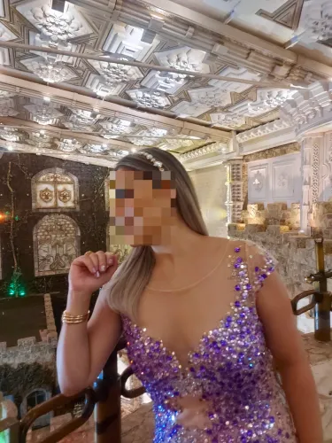 Vestido de festa - Cor nude e pedrarias lilàs