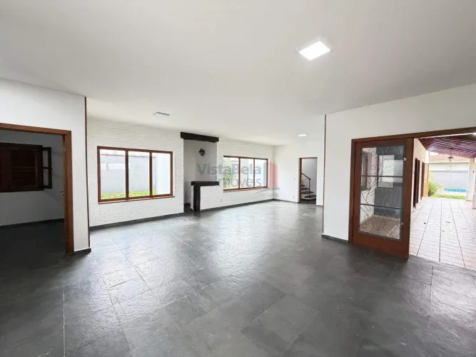 Linada para Locação no Condomínio Village Paineiras em Pindamonhangaba. 03 quartos sendo 0