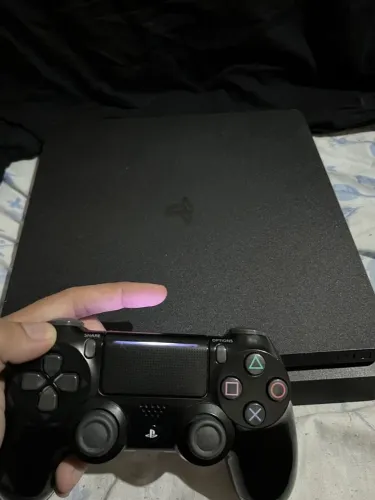 Vendo ps4 slim 1T com fonte de Xbox 360