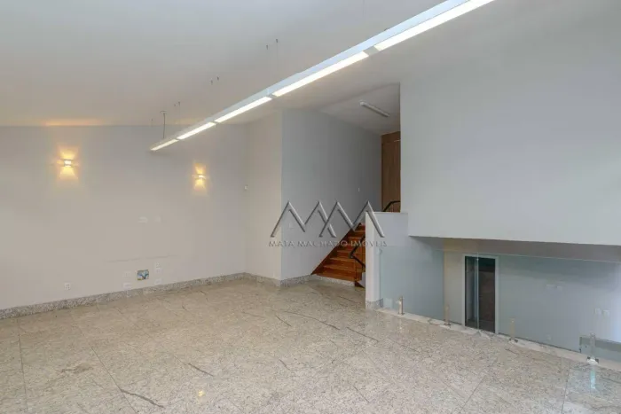 Casa à Venda ou Locação no Gutierrez | 4 Quartos - 265 m²