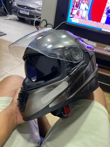 Capacete Norisk Tamanho 60,Troco por CAPACETE tamanho 60 ou 62