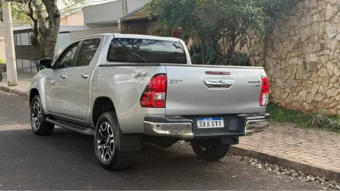 Toyota Hilux CD SRV 4X4 2.8 TDI Diesel Aut. 2024