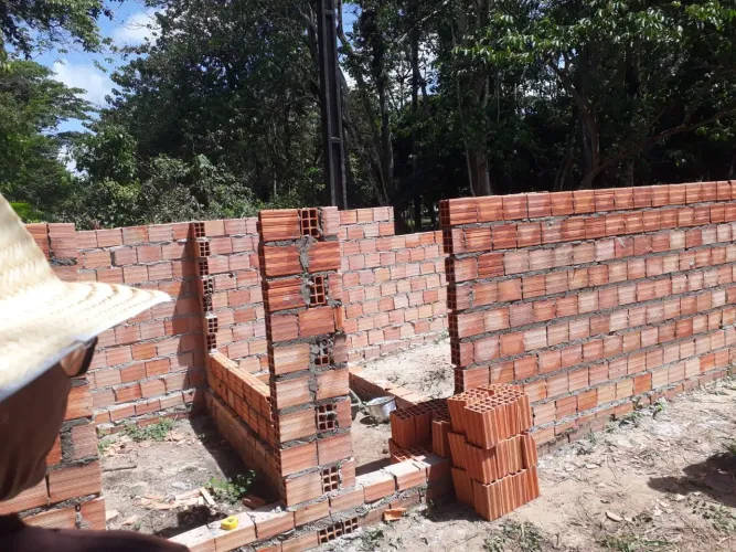 VENDO TERRENO EM SANTO ANTÔNIO DO TAUÁ 