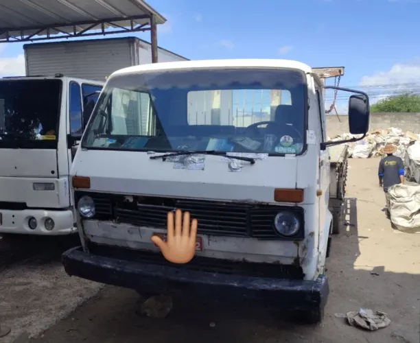 Vendo Caminhão Volks 7.90