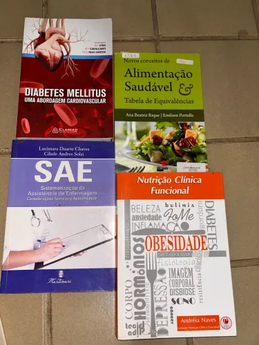 Combo - livros variados da área da saúde