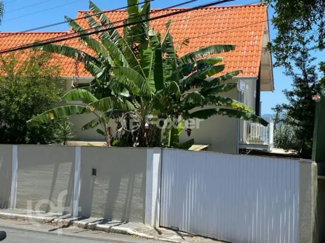 Casa à venda Estrada Haroldo Soares Glavan, Cacupé - Florianópolis