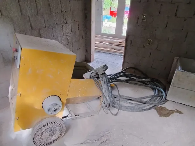 Projetora de reboco chapisco