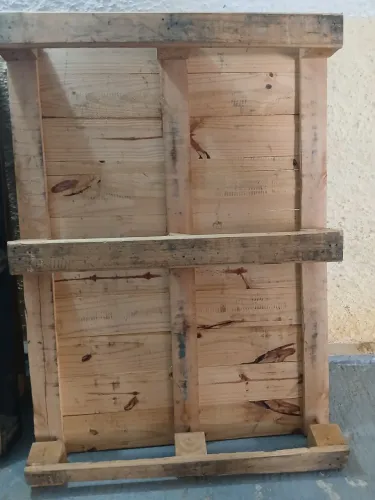 Vendo Paletesde 1×120 98×1,30 64×2,35 e 40×2,00. Atençao! Preço aparti de 20,00