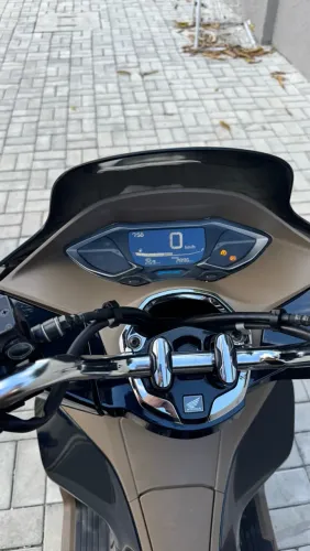 Pcx dlx 2025