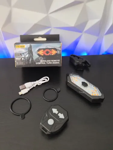 Luz Seta em Led para bicicleta com controle remoto e efeito sonoro