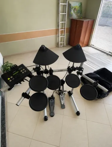 Bateria eletrônica Yamaha DTX500