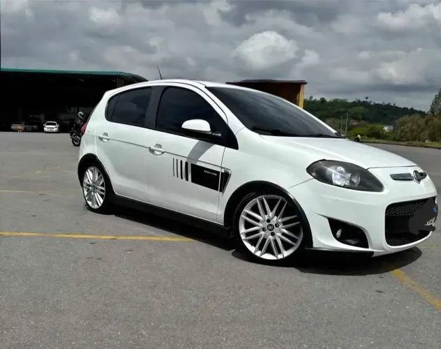 Fiat Palio Sporting 1.6 Flex 16V 5P 2016