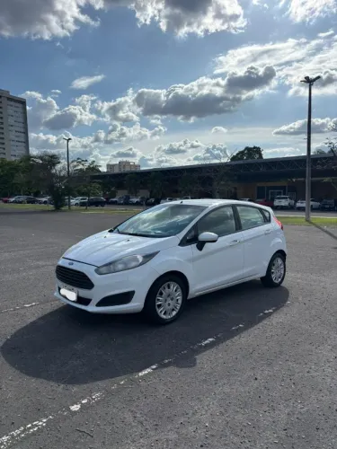 Ford Fiesta 1.5 16V Flex Mec. 5P 2015