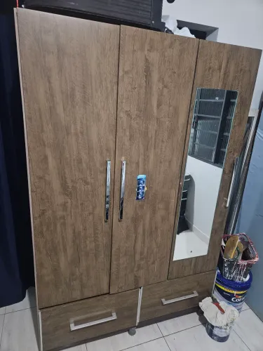 Guarda roupa em perfeito estado
