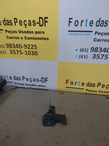 Fechadura Trava Tranca Gancho Do Capô Capú Do Polo Amarok