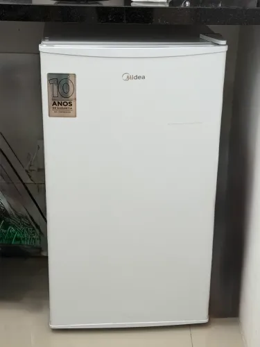 Frigobar Midea 93L branco