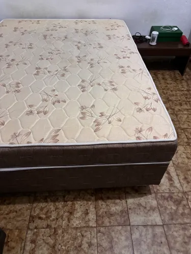 VENDO CAMA BOX DE CASAL