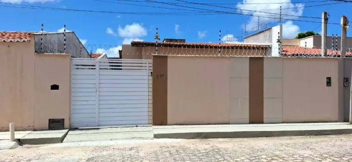 Casa Cajupiranga - 3 quartos - próx. posto BR - oportunidade