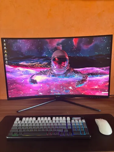 MONITOR 31.5? CURVO HUSKY HAILSTORM 165hz