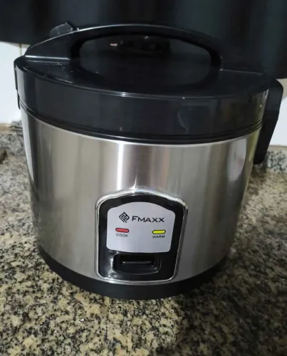 Panela de arroz elétrica